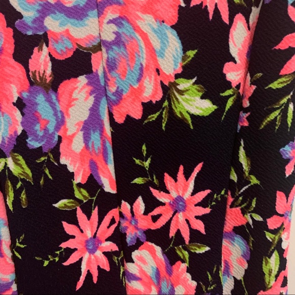 Charlotte Russe Cute Flower Mini Dress - Picture 6 of 7